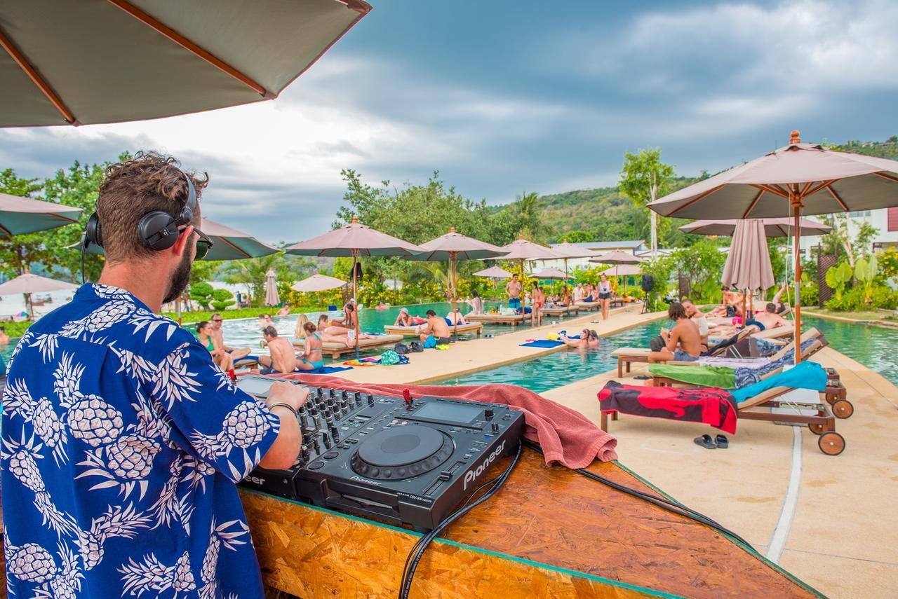 Pp Charlie Beach Resort Phi Phi Don Exterior foto